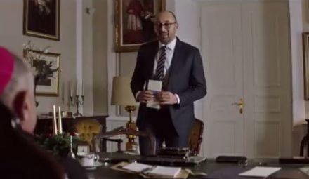 Oglądaj za darmo "Ucho Prezesa"