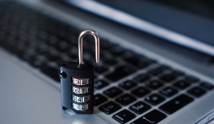 Uważaj na oszustów internetowych!