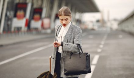 Karta wielowalutowa. Jak płacić za granicą tanio?