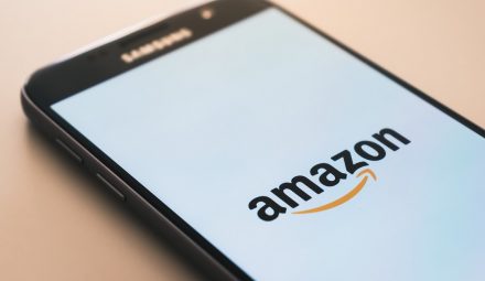 Amazon.pl - jak kupować? Opcje płatności oraz dostaw.