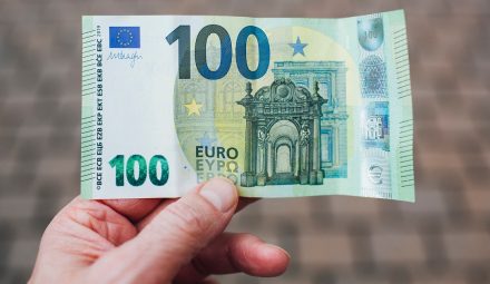 Jak wpłacić euro na konto walutowe?