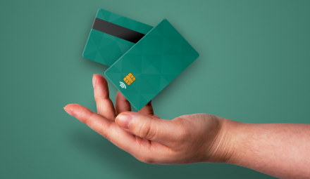 Dwie karty do jednego konta – czy to w ogóle możliwe?