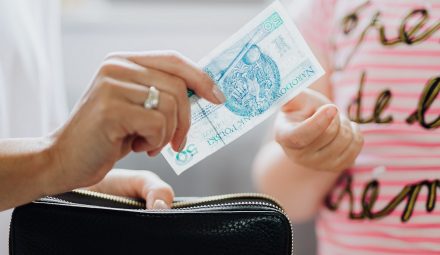 Jak zyskać, omijając warunek "nowych środków" na lokacie i kontach oszczędnościowy?
