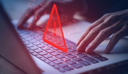 Fałszywe wiadomości do klientów PKO BP. Bank apeluje o ostrożność