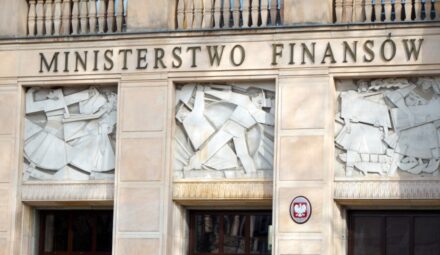 Podatek bankowy zostanie utrzymany. Ministerstwo Finansów jest otwarte na rozmowy o jego kształcie