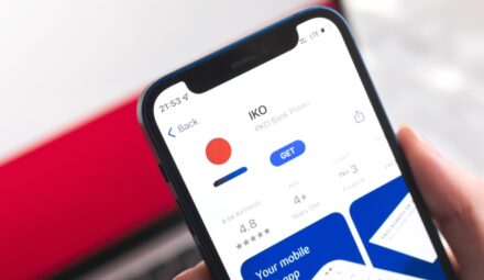 Kolejna wersja aplikacji IKO dostępna. Bank informuje o dwóch nowościach