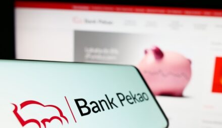Fałszywe wiadomości do klientów Pekao. Bank apeluje o ostrożność