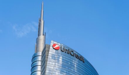 UniCredit wraca do Polski. Dokona zakupu Aion Bank i Vodeno