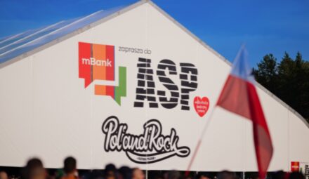 mBank po raz kolejny na Pol’and’Rock Festival. Bank ponownie mecenasem Akademii Sztuk Przepięknych