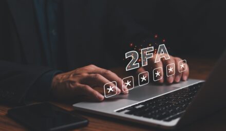 2FA co to — na czym polega uwierzytelnianie dwuskładnikowe?