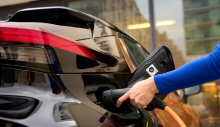 Promocyjny EKO Kredyt w Toyota Bank. Uzupełnienie oferty finansowania modeli elektrycznych Toyota i Lexus