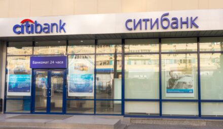 Citibank wycofuje się z Rosji. Tysiąc klientów z umorzonymi długami
