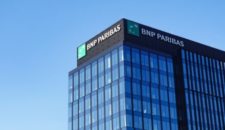 Raport Roczny Banku BNP Paribas dostępny online. Po raz pierwszy zawarto w nim Sprawozdanie Zrównoważonego Rozwoju