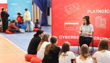 „Finansowe roz(g)rywki” Santander Bank Polska. Bank sprawdza wiedzę młodzieży o finansach