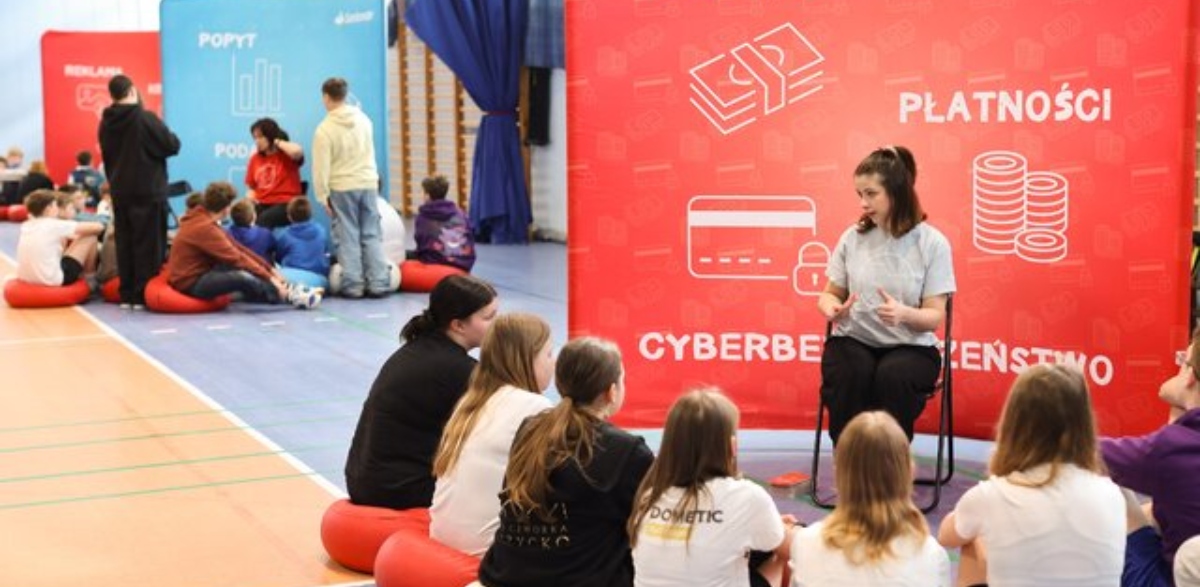 „Finansowe roz(g)rywki” Santander Bank Polska. Bank sprawdza wiedzę młodzieży o finansach