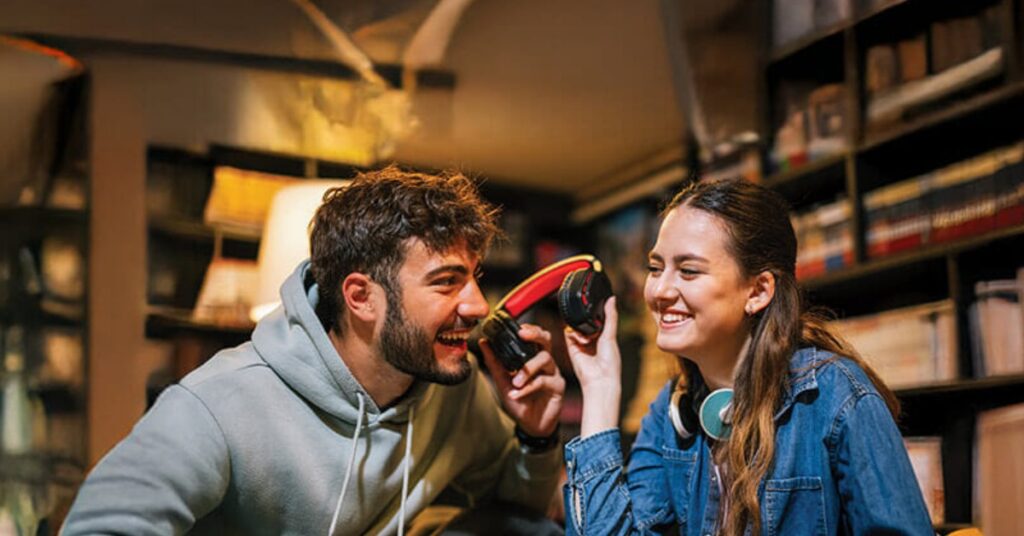 w programie poleceń Santander