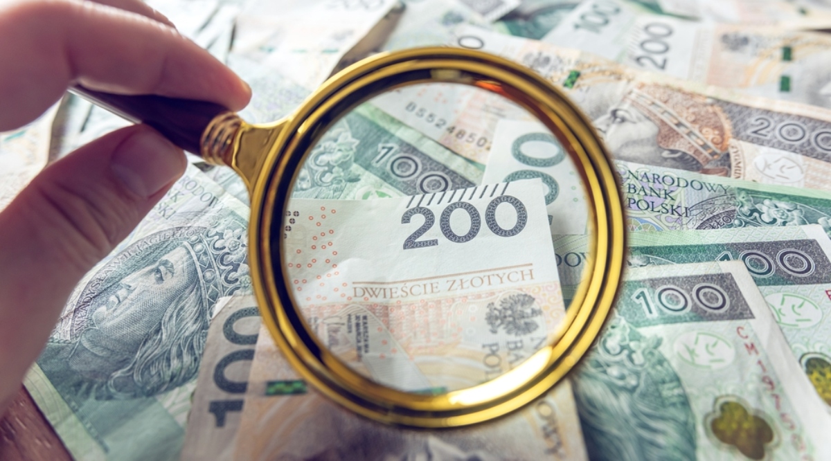 Polacy poszukują lepszych ofert w bankowości. Wyniki badania Accenture