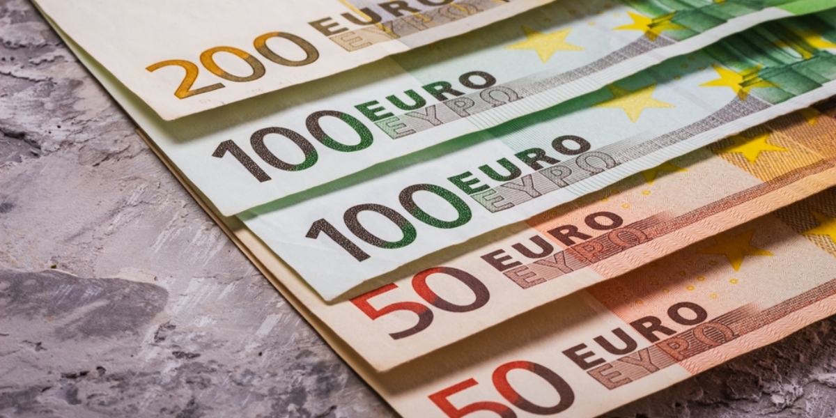 Polka na banknocie euro? Kontrowersyjna wersja propozycji