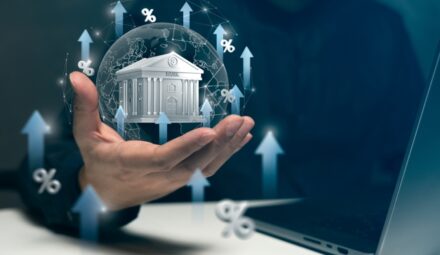 Podatek od nadmiarowych zysków banków. Prezes UOKiK za jego wprowadzeniem