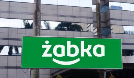 Grupa Żabka wspierana przez Bank Pekao. Umowa kredytów senioralnych