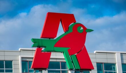 Auchan z finansowaniem Credit Agricole. Chodzi o farmy fotowoltaiczne sieci