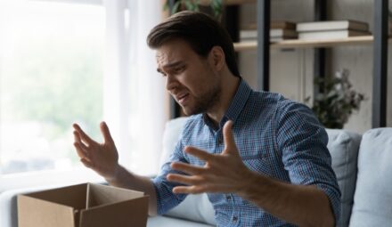 Oszustwo na paczkę. Przestępcy chcą wykorzystać Black Friday