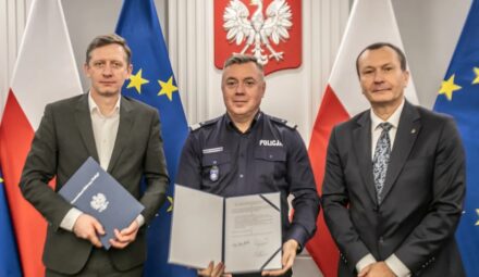 Policja i PKO BP z ważnym porozumieniem. Wspólnie zadbają o cyberbezpieczeństwo