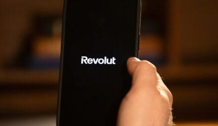 Revolut Mobile debiutuje w Polsce. Fintech rzuca wyzwanie sieciom komórkowym