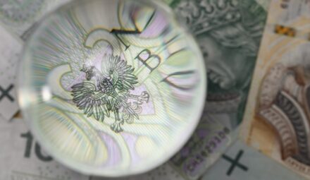 Obligacje skarbowe ze zmianą oprocentowania. Od kwietnia oszczędzający zarobią mniej