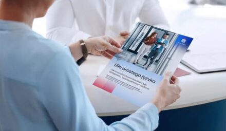 Prosty język wzmacnia bezpieczeństwo. Raport PKO BP