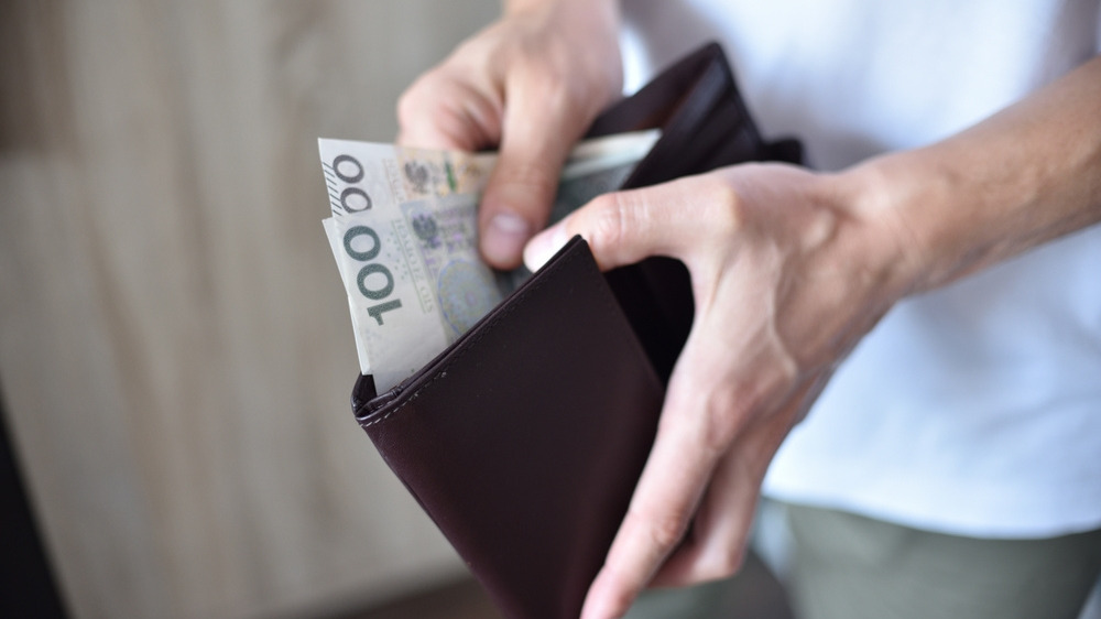 Nowe wyliczenia na 2027 rok. Najniższa pensja mocno w górę!