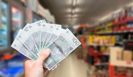Ceny w Polsce znowu idą w górę. Sprawdź, co podrożało w lipcu i jak uchronić portfel przed inflacją 3%