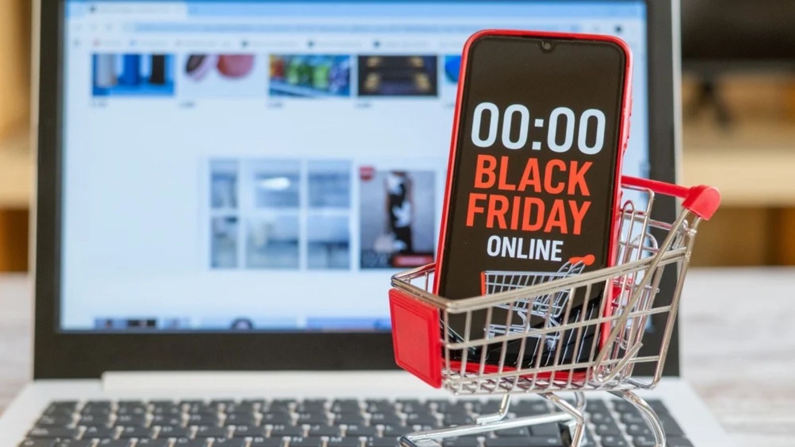 Asystent AI na Black Friday