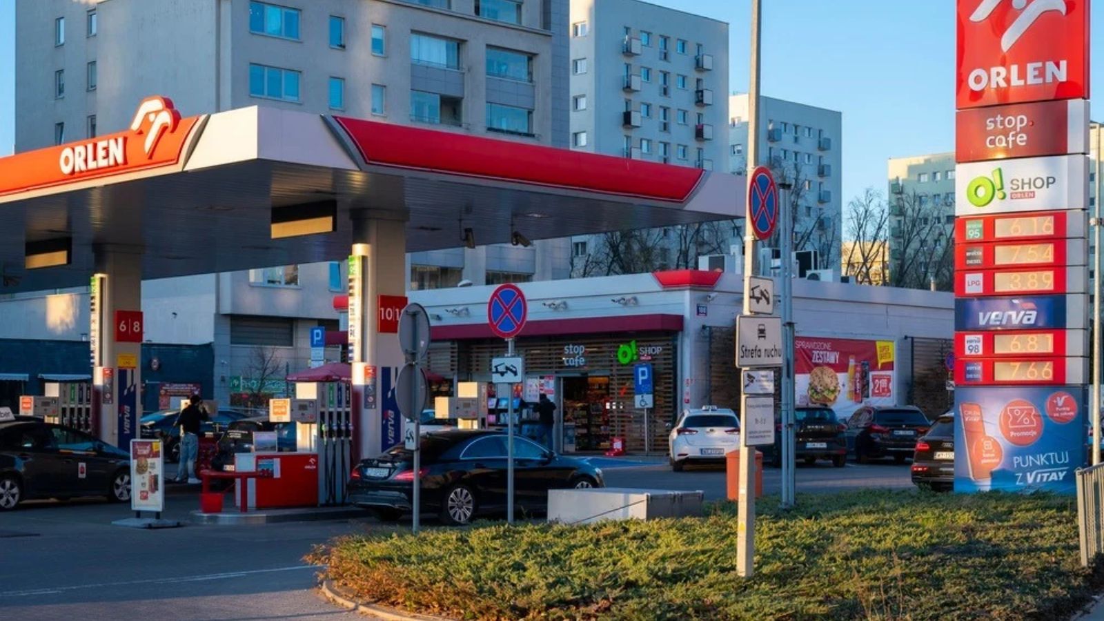 Orlen mocno obniża ceny paliw