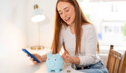 6% na koncie i do 800 zł premii. Wrześniowe okazje w 3 bankach