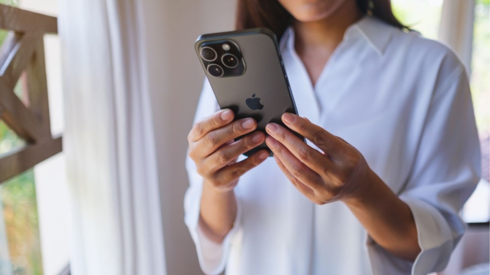 Zbliżenie na smartfon Apple iPhone
