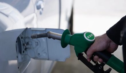 Rząd ogłosił maksymalne ceny paliw na weekend. Diesel wraca do 8 zł za litr